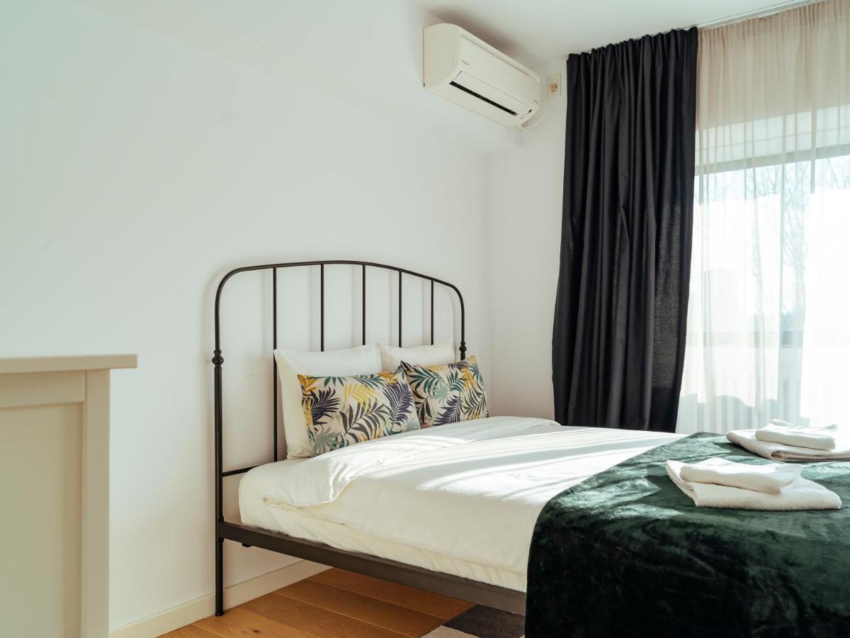 Central Modern Design Apartment Бухарест Екстер'єр фото