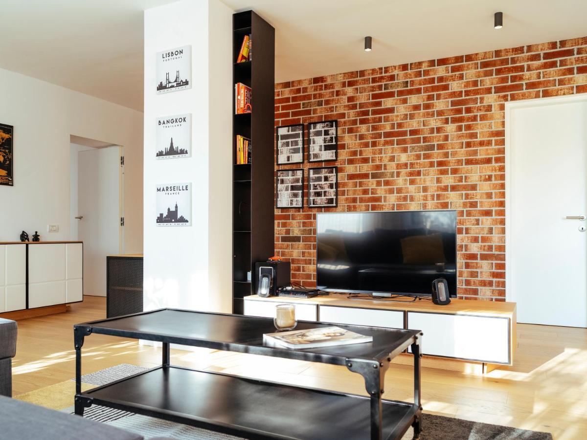 Central Modern Design Apartment Бухарест Екстер'єр фото